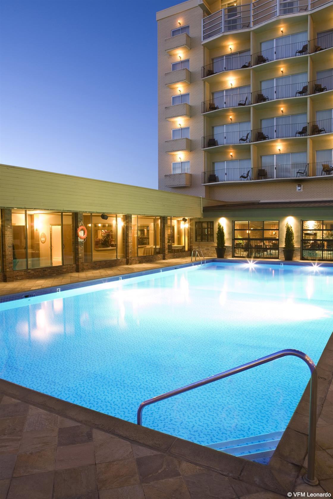 Coast Capri Hotel Келоуна Экстерьер фото