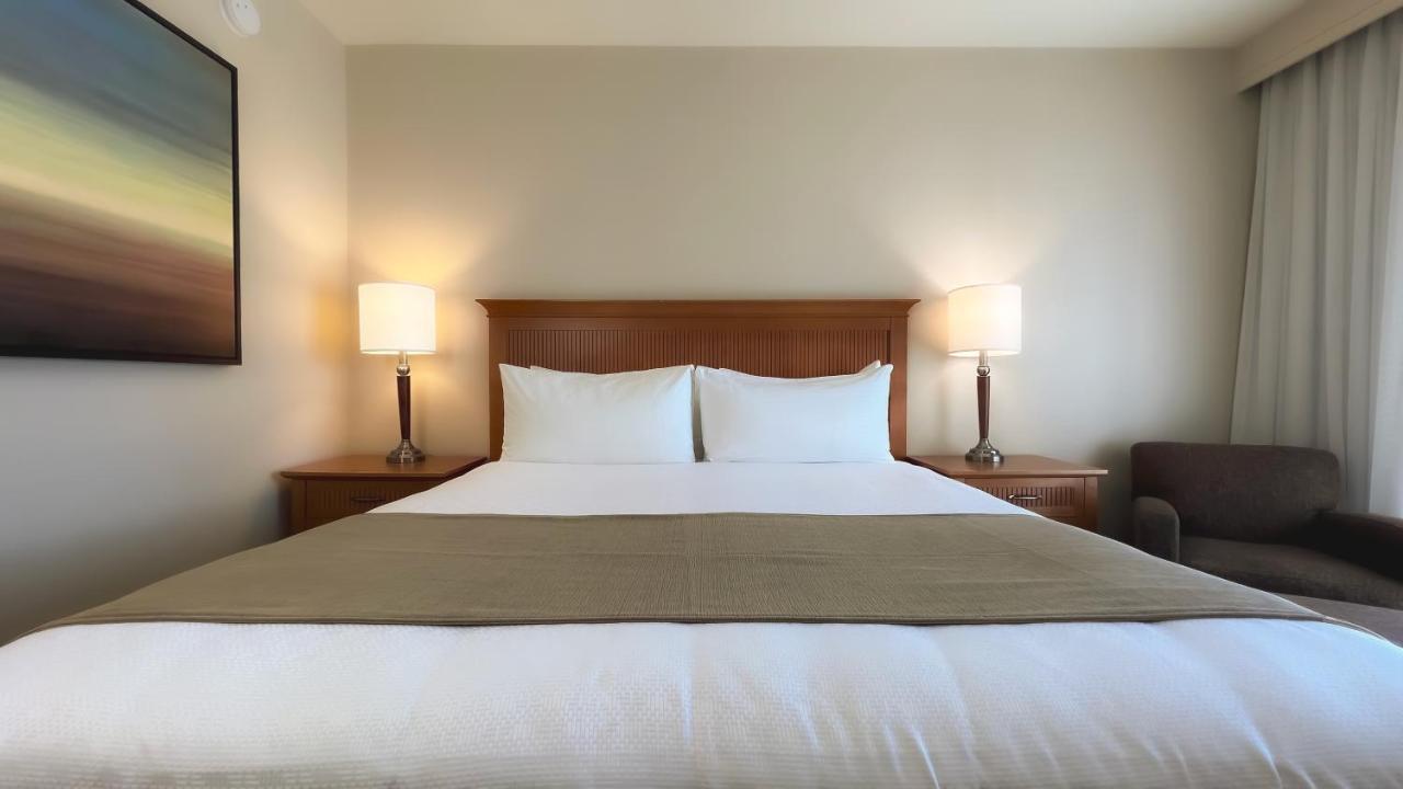 Coast Capri Hotel Келоуна Экстерьер фото