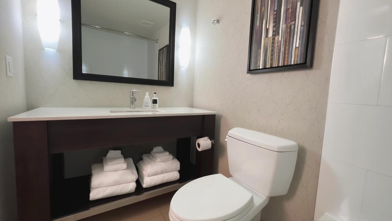 Coast Capri Hotel Келоуна Экстерьер фото
