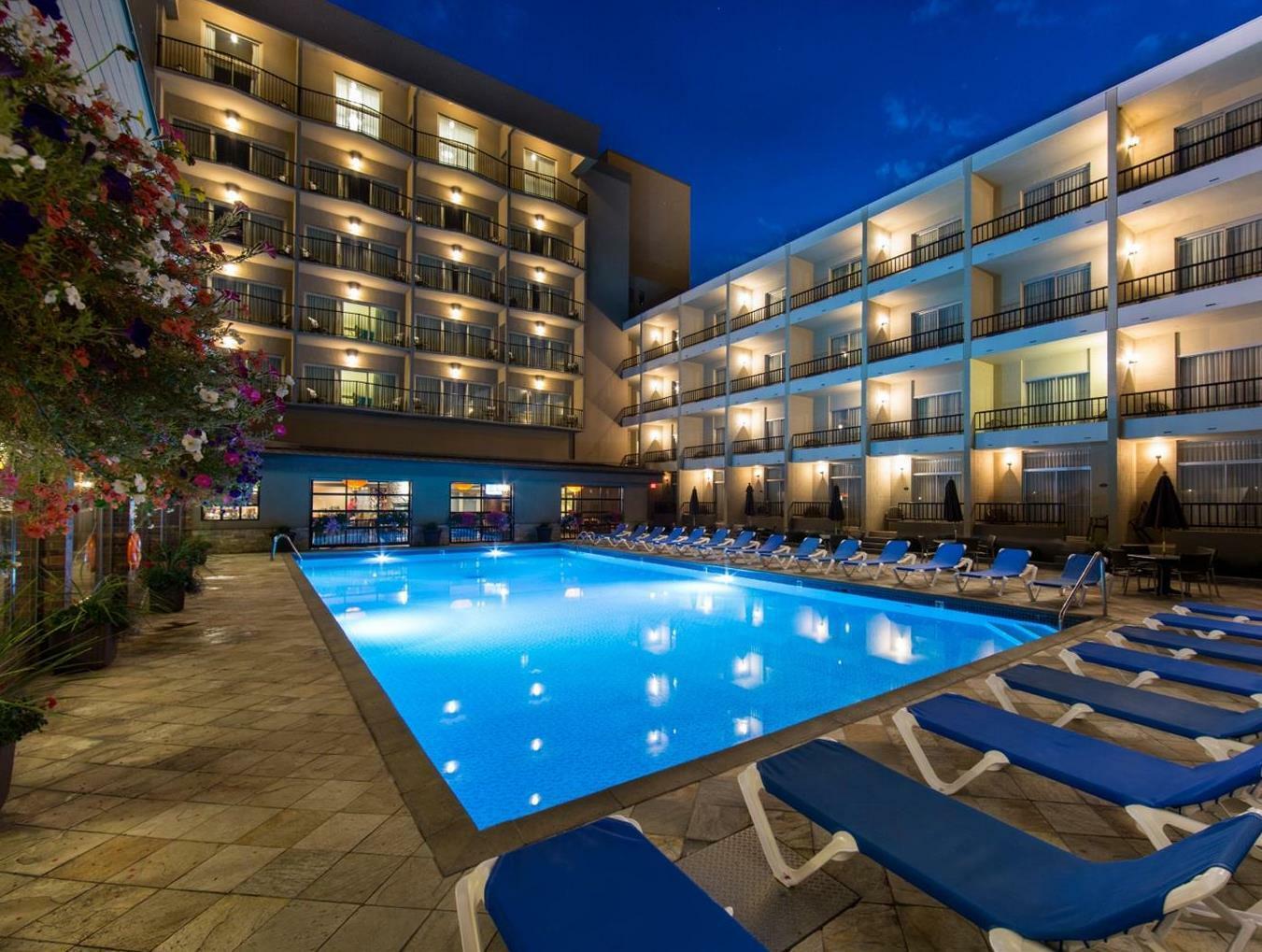 Coast Capri Hotel Келоуна Экстерьер фото